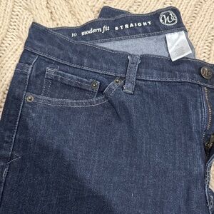 W62 Modern Fit Straight Jeans